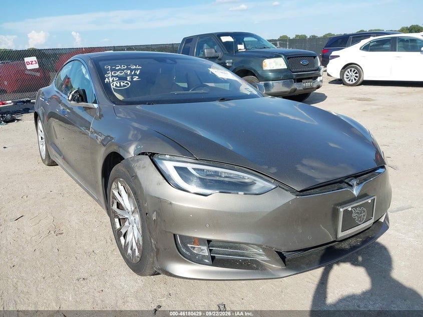 2016 TESLA MODEL S | 5YJSA1E26GF159445 | UPCARS