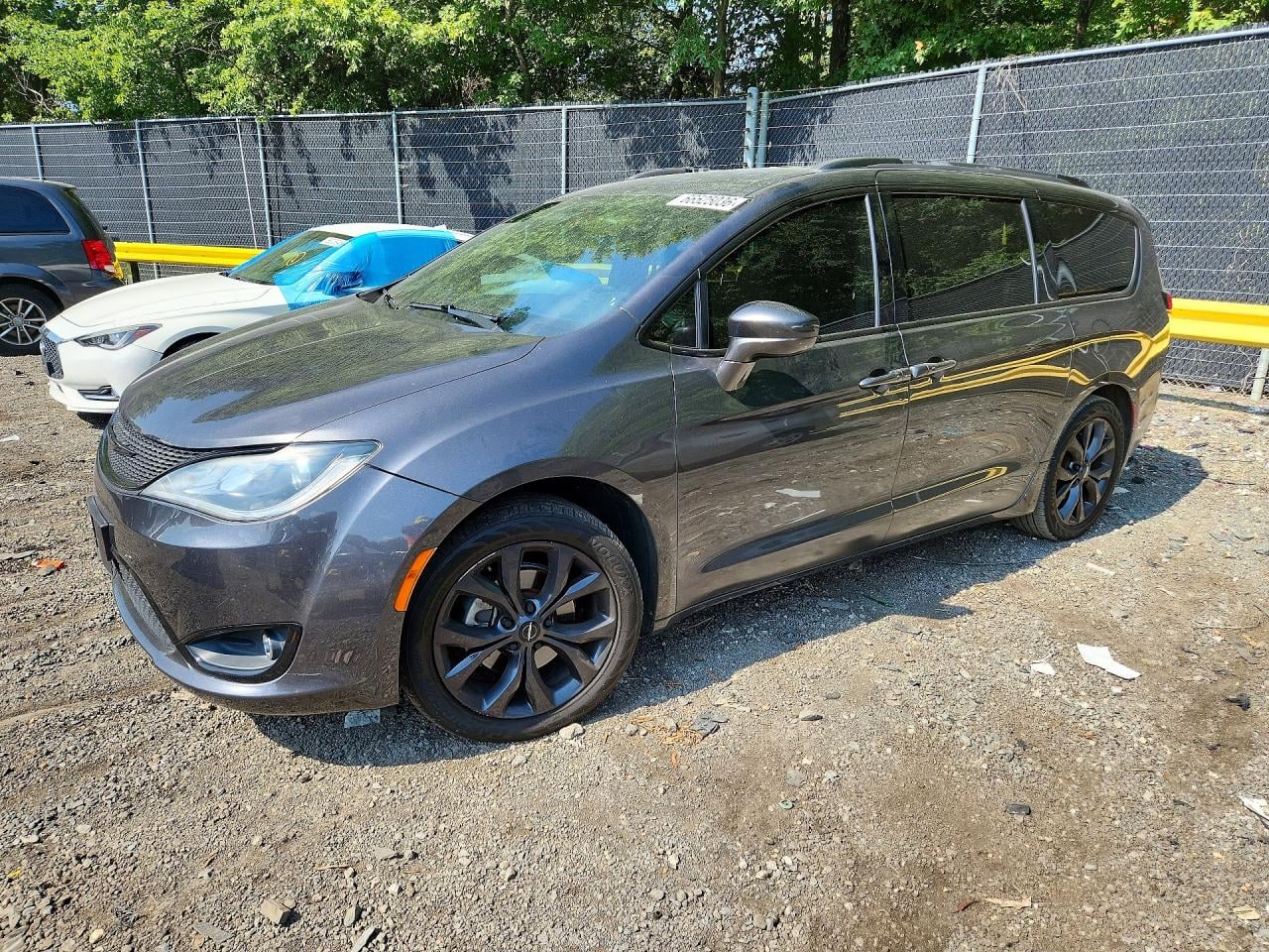 2019 CHRYSLER PACIFICA TOURING L | 2C4RC1BG1KR633324 | UPCARS