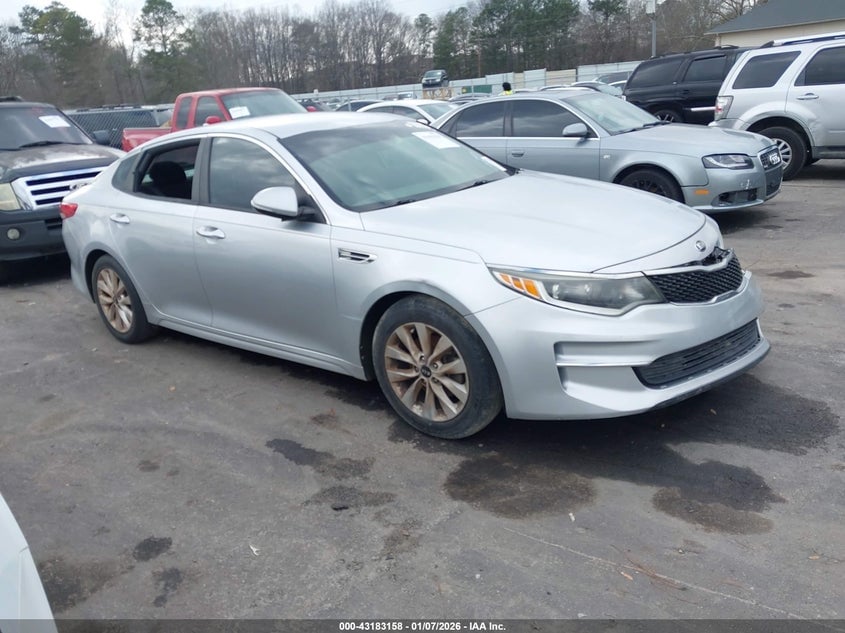 2018 KIA OPTIMA LX | 5XXGT4L30JG253192 | UPCARS