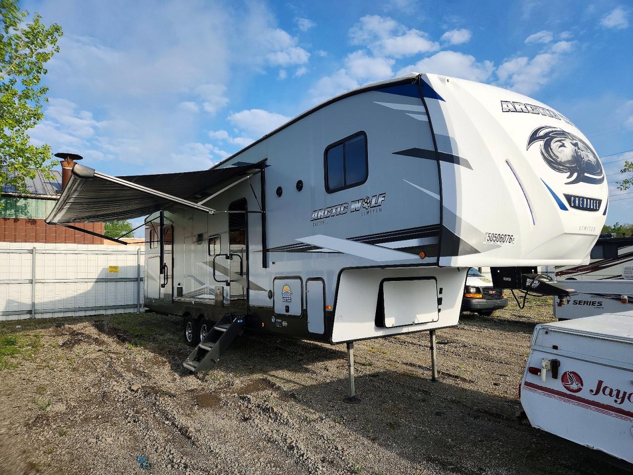 2022 FOREST RIVER ARCTICWOLF CAMPER | 5ZT3CKXB2N0712247 | UPCARS
