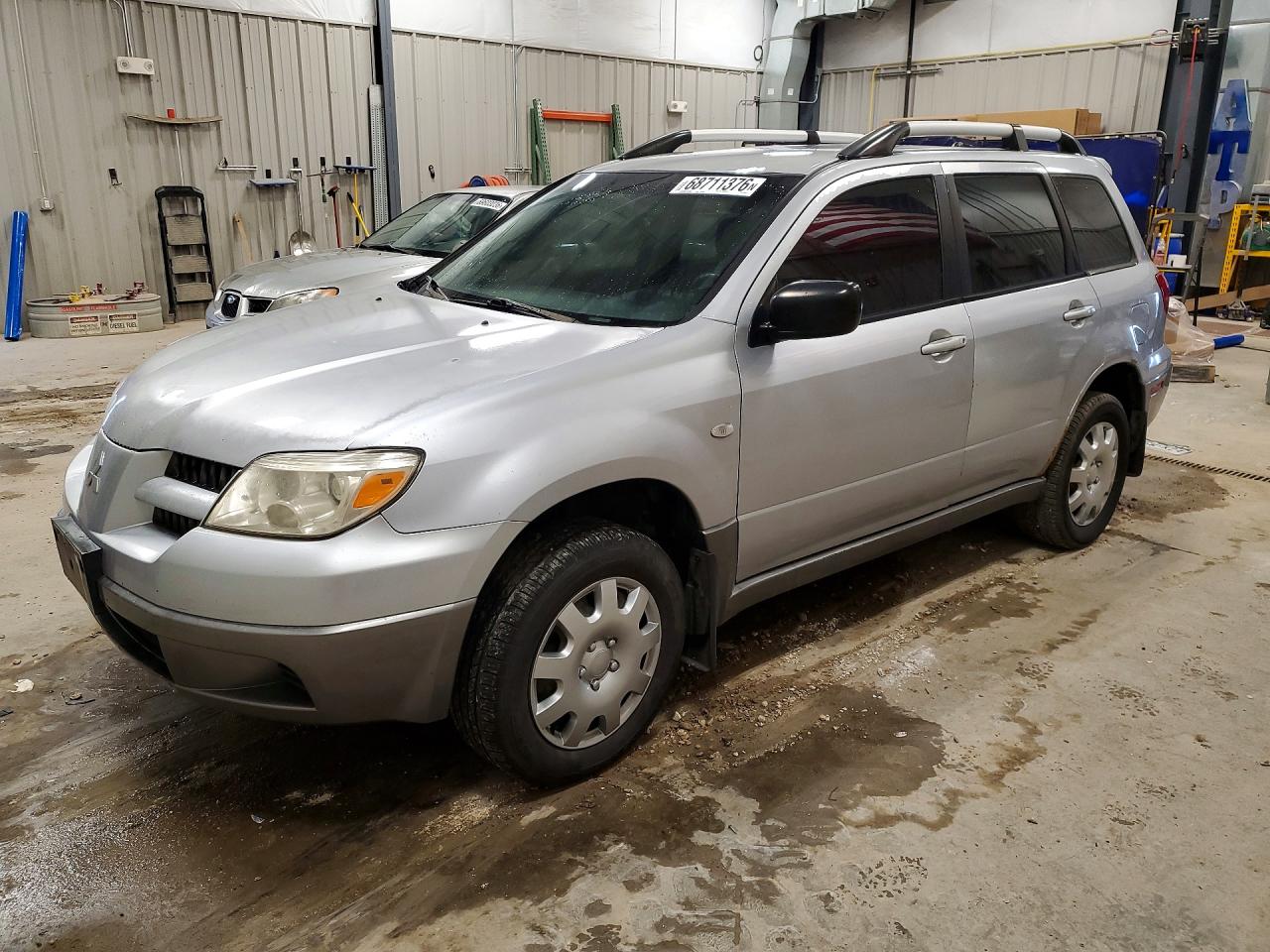2005 MITSUBISHI OUTLANDER LS | JA4LZ31F15U048933 | UPCARS