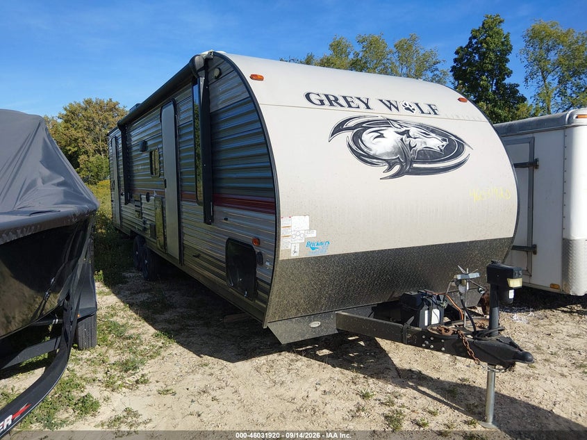 2018 FOREST RIVER CHEROKEE GREY WOLF 26DBH TRAVEL TRAILER | 4X4TCKB22JK048775 | UPCARS