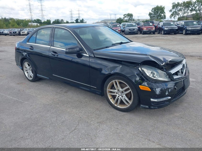 2012 MERCEDES-BENZ C 300 LUXURY 4MATIC/SPORT 4MATIC | WDDGF8BB0CR209187 | UPCARS