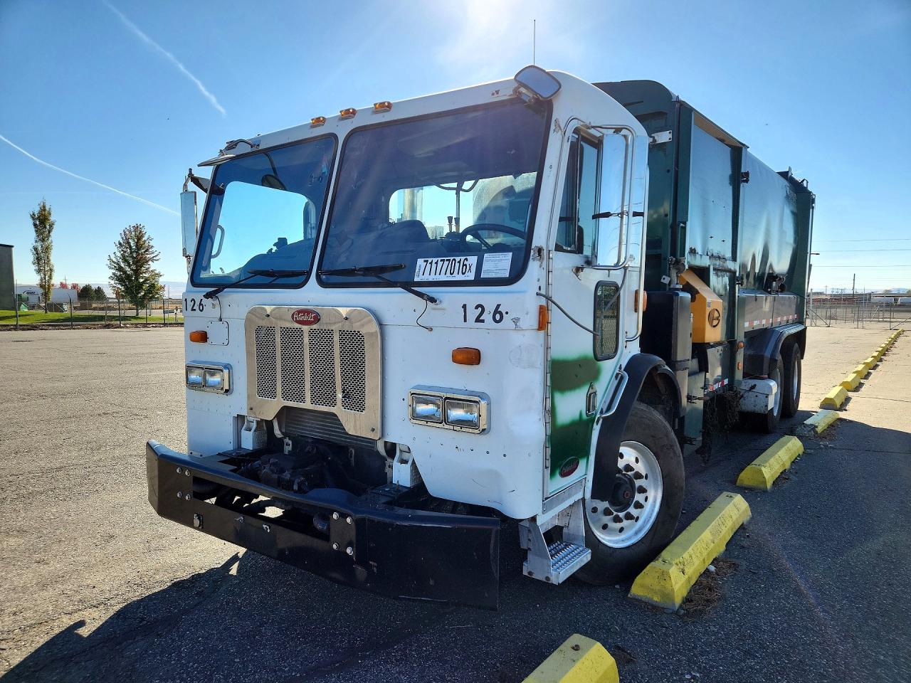 2011 PETERBILT ALL OTHER PACKER GARBAGE TRUCK | 3BPZL00X2BF120513 | UPCARS