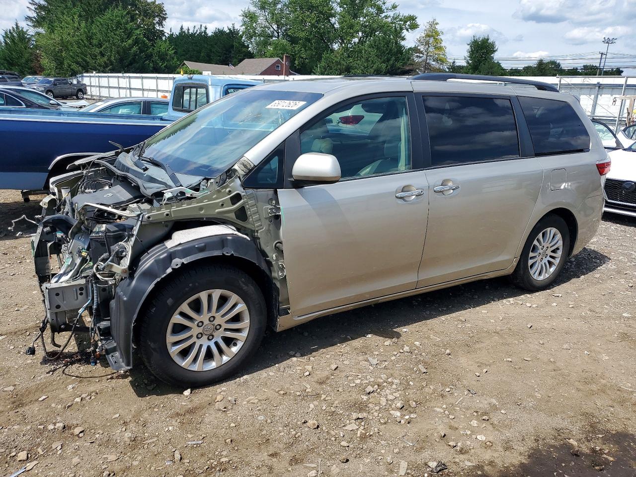 2015 TOYOTA SIENNA XLE 8-PASSENGER | 5TDYK3DC8FS629143 | UPCARS