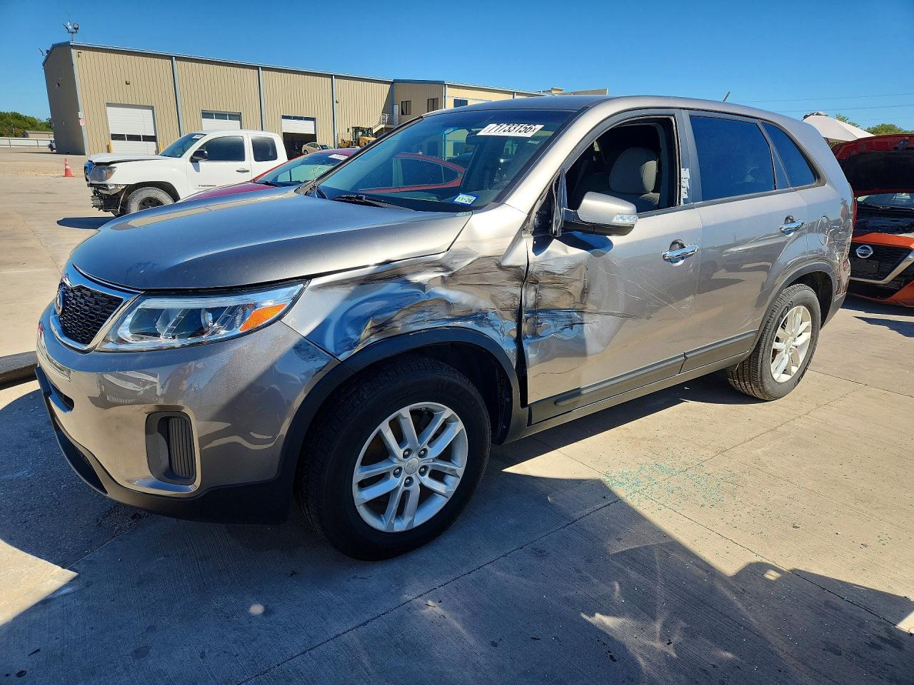 2015 KIA SORENTO LX | 5XYKT3A67FG627012 | UPCARS