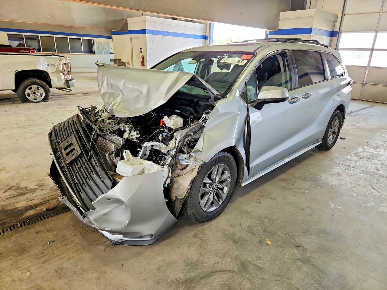 2021 TOYOTA SIENNA XLE | 5TDJSKFCXMS022828 | UPCARS