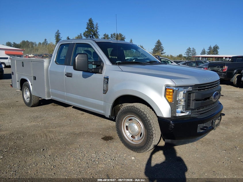 2017 FORD F-350 XL | 1FD8X3A68HEE09926 | UPCARS