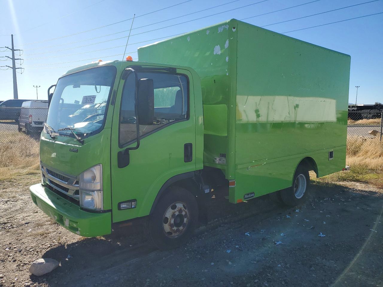 2017 ISUZU NPR BOX TRUCK | 54DB4W1B9HS807046 | UPCARS