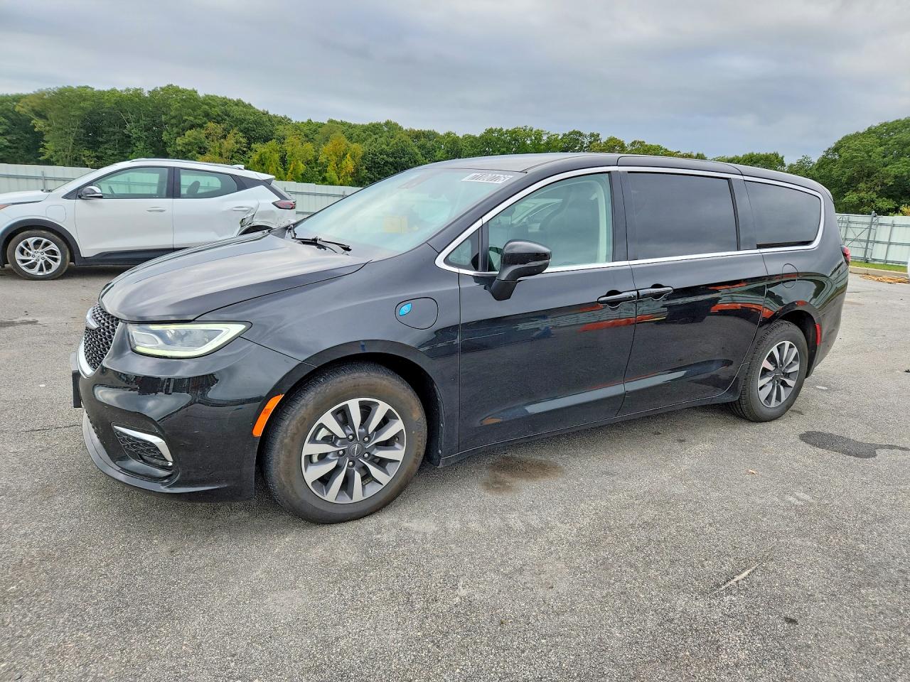 2023 CHRYSLER PACIFICA HYBRID TOURING L | 2C4RC1L72PR631331 | UPCARS