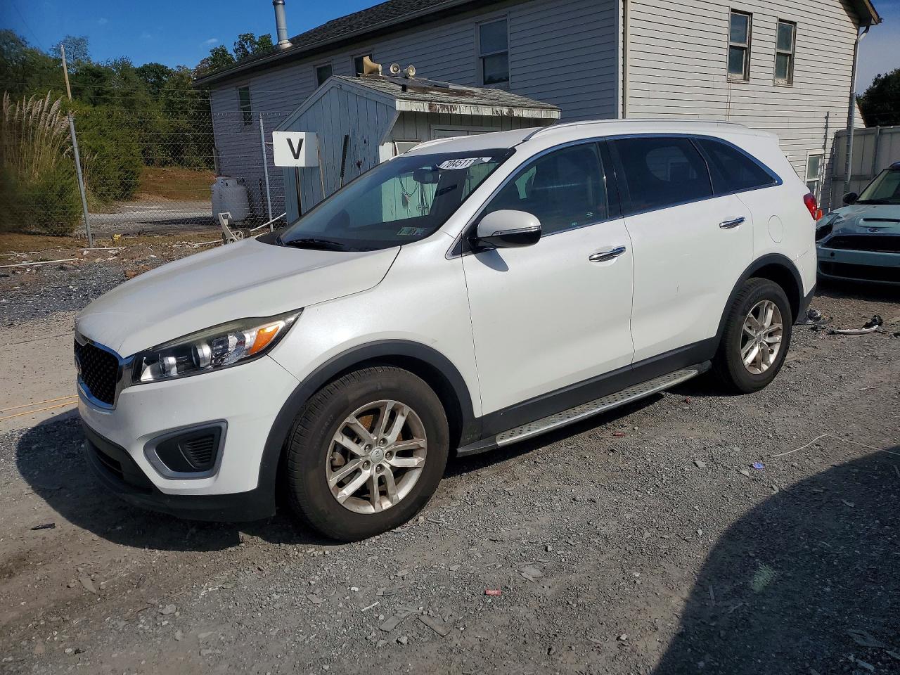 2018 KIA SORENTO LX | 5XYPG4A32JG397507 | UPCARS