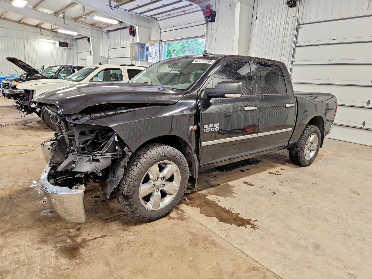 2017 RAM 1500 SLT | 3C6RR7LT1HG593801 | UPCARS