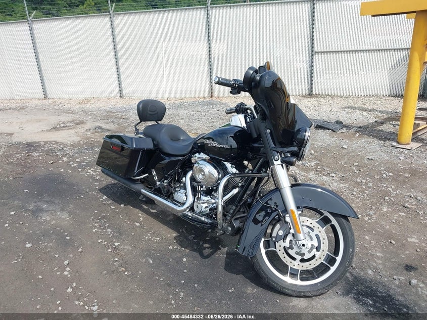 2012 HARLEY-DAVIDSON FLHX STREET GLIDE | 1HD1KBM18CB692321 | UPCARS