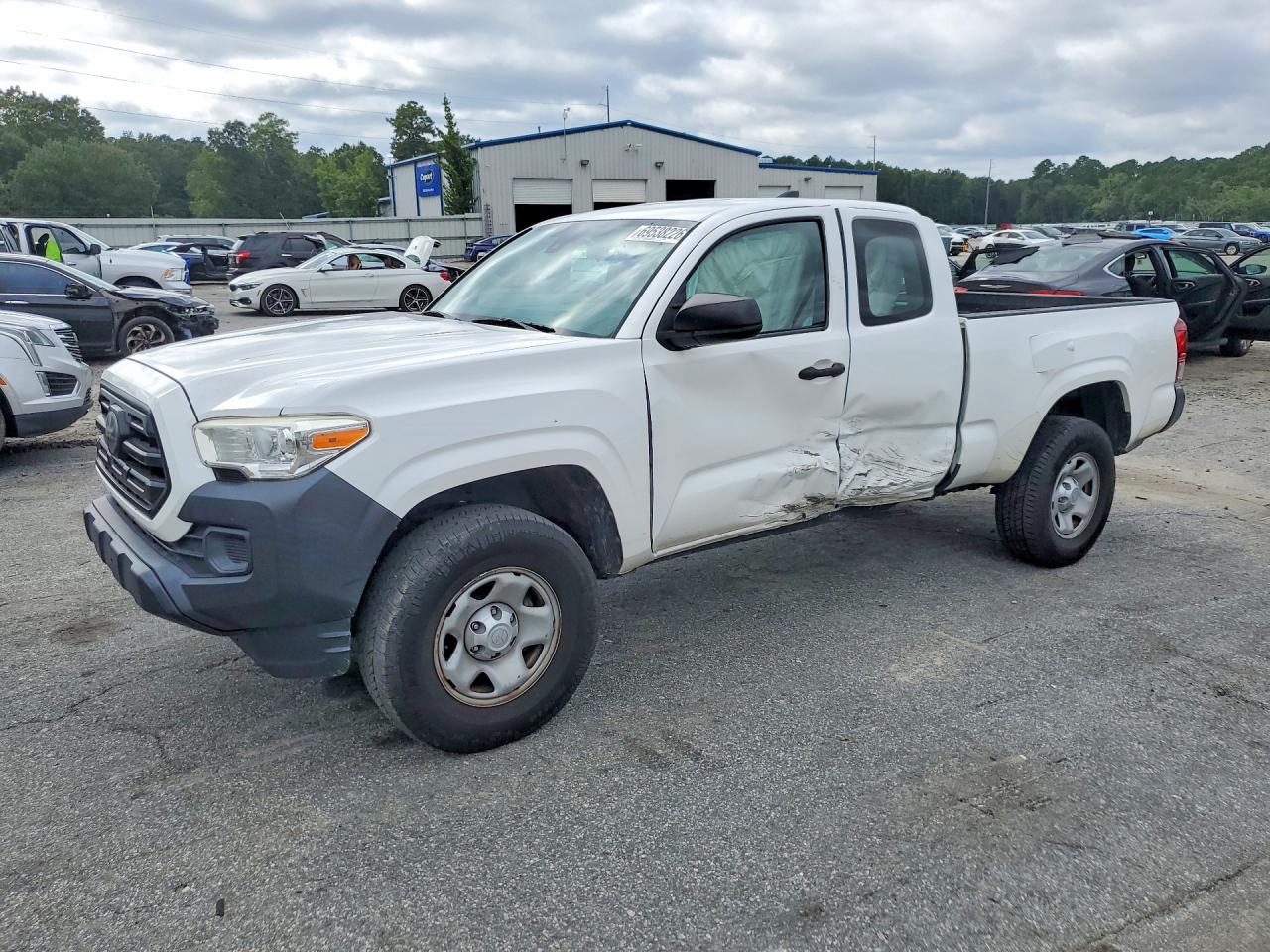 2018 TOYOTA TACOMA SR | 5TFRX5GN5JX117759 | UPCARS