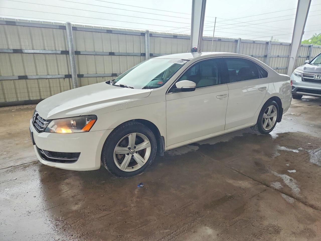 2013 VOLKSWAGEN PASSAT SE | 1VWBN7A38DC103339 | UPCARS