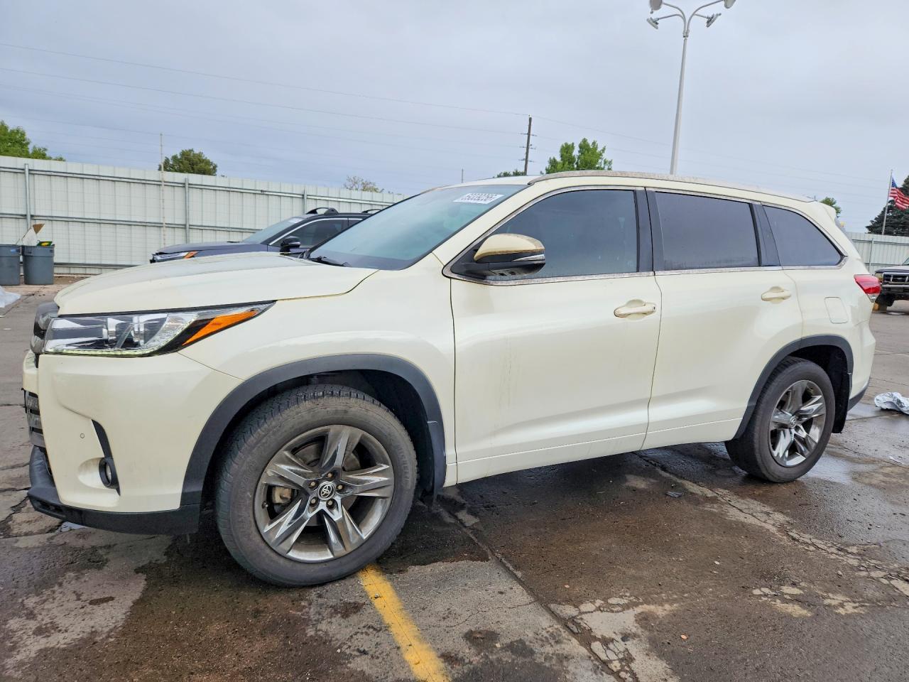 2019 TOYOTA HIGHLANDER LIMITED PLATINUM | 5TDDZRFH0KS742343 | UPCARS