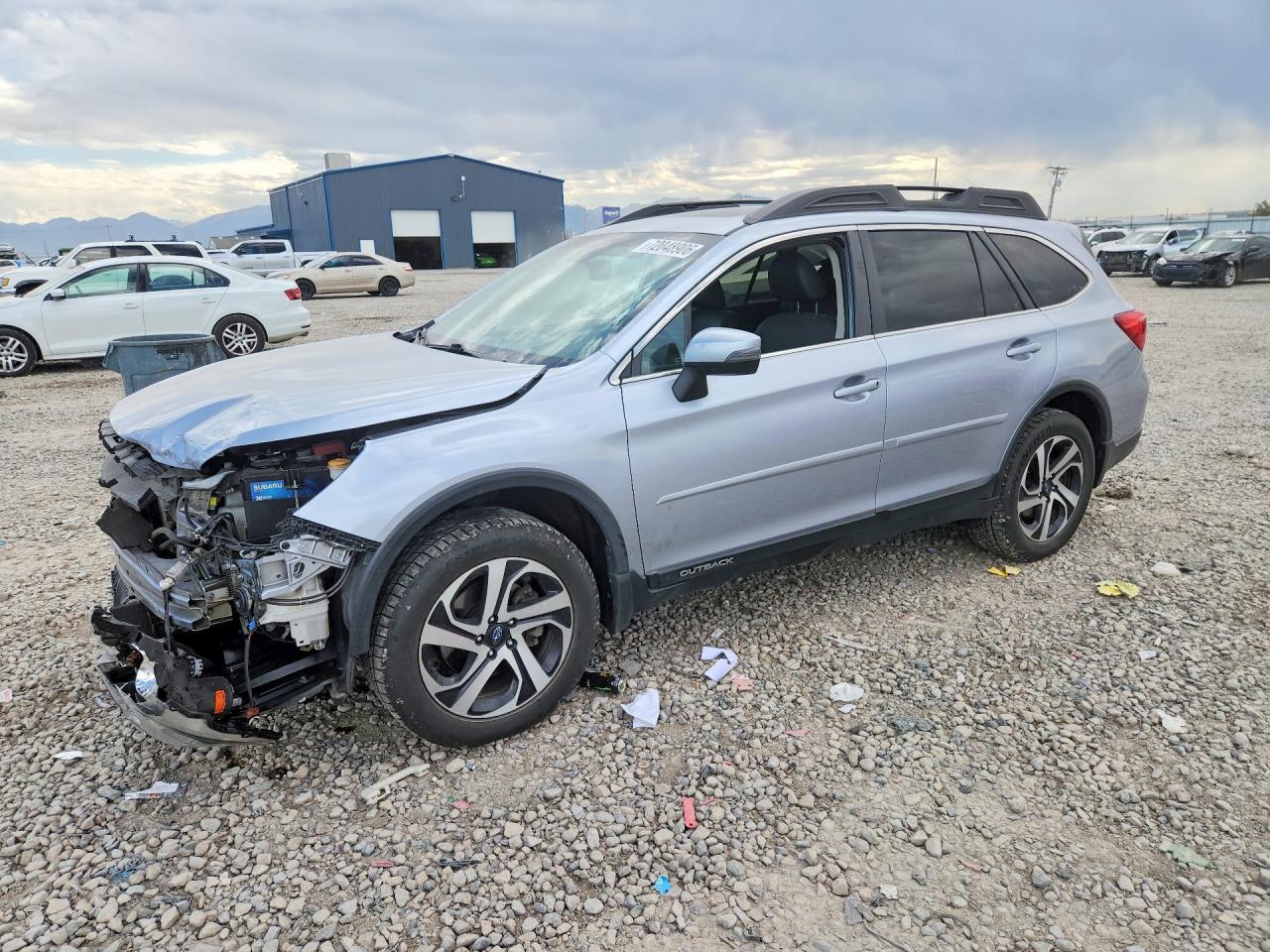 2016 SUBARU OUTBACK 3.6R LIMITED | 4S4BSENC2G3357512 | UPCARS