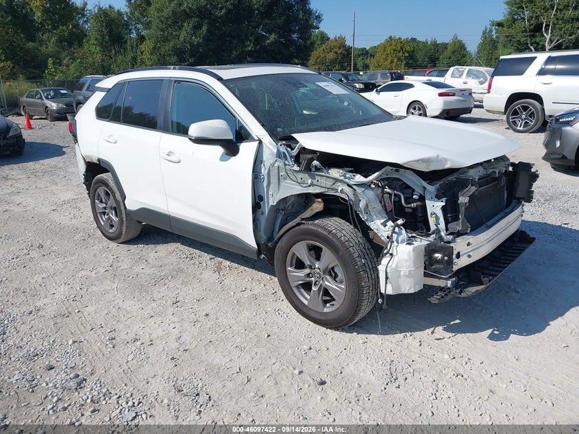 2024 TOYOTA RAV4 XLE | 2T3W1RFV3RC261809 | UPCARS