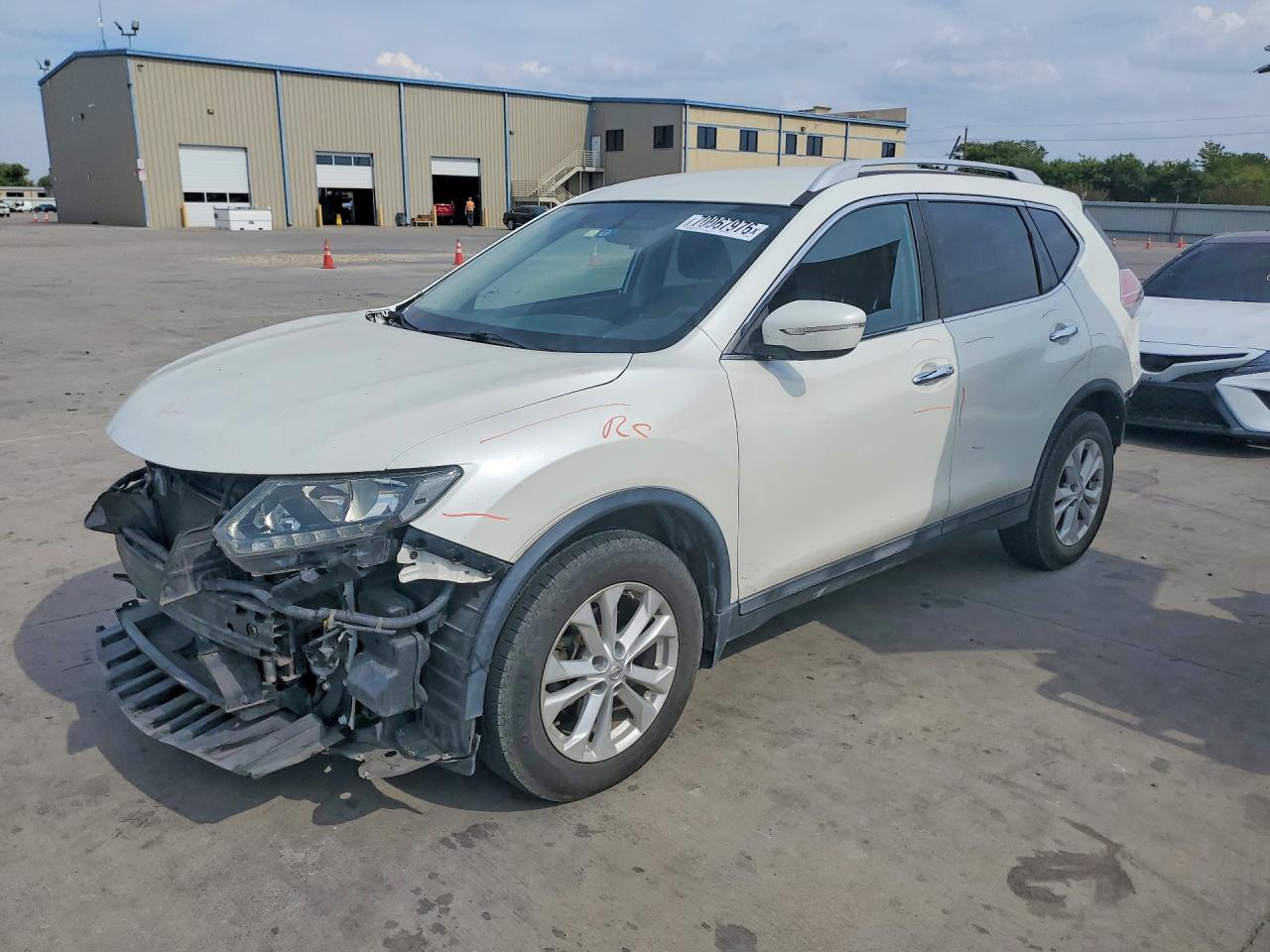 2015 NISSAN ROGUE SV | 5N1AT2MT0FC766888 | UPCARS