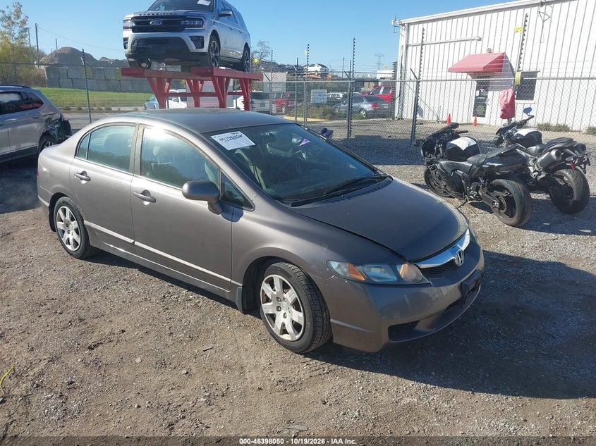 2011 HONDA CIVIC LX | 19XFA1F56BE000546 | UPCARS