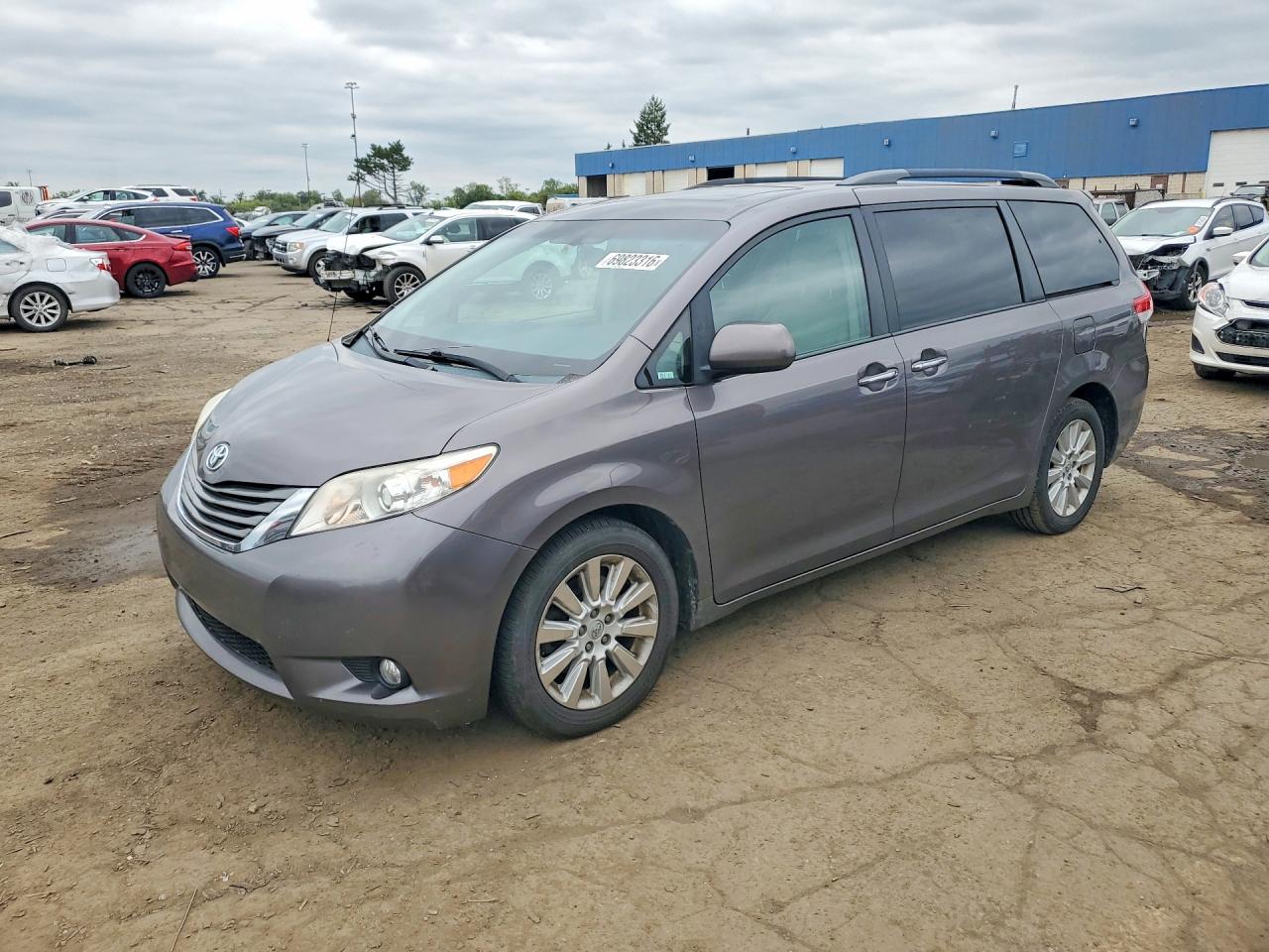 2014 TOYOTA SIENNA XLE 7-PASSENGER | 5TDDK3DC5ES090672 | UPCARS