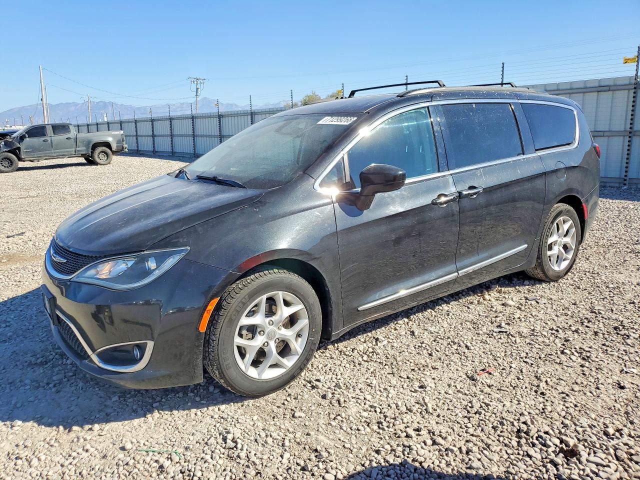 2017 CHRYSLER PACIFICA TOURING L | 2C4RC1BG9HR634603 | UPCARS