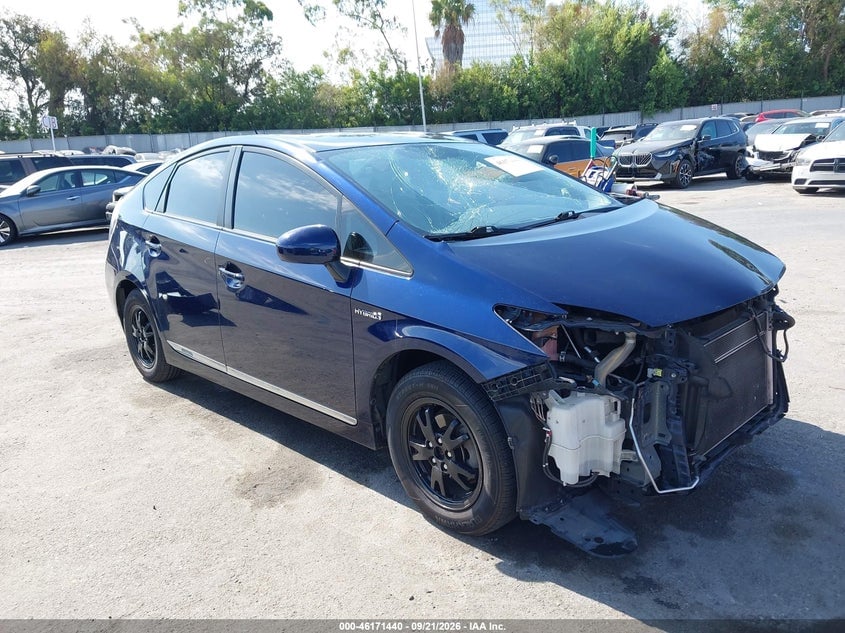 2013 TOYOTA PRIUS TWO | JTDKN3DUXD1710757 | UPCARS