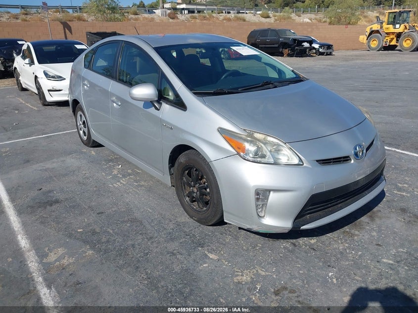 2014 TOYOTA PRIUS TWO | JTDKN3DU3E0363845 | UPCARS