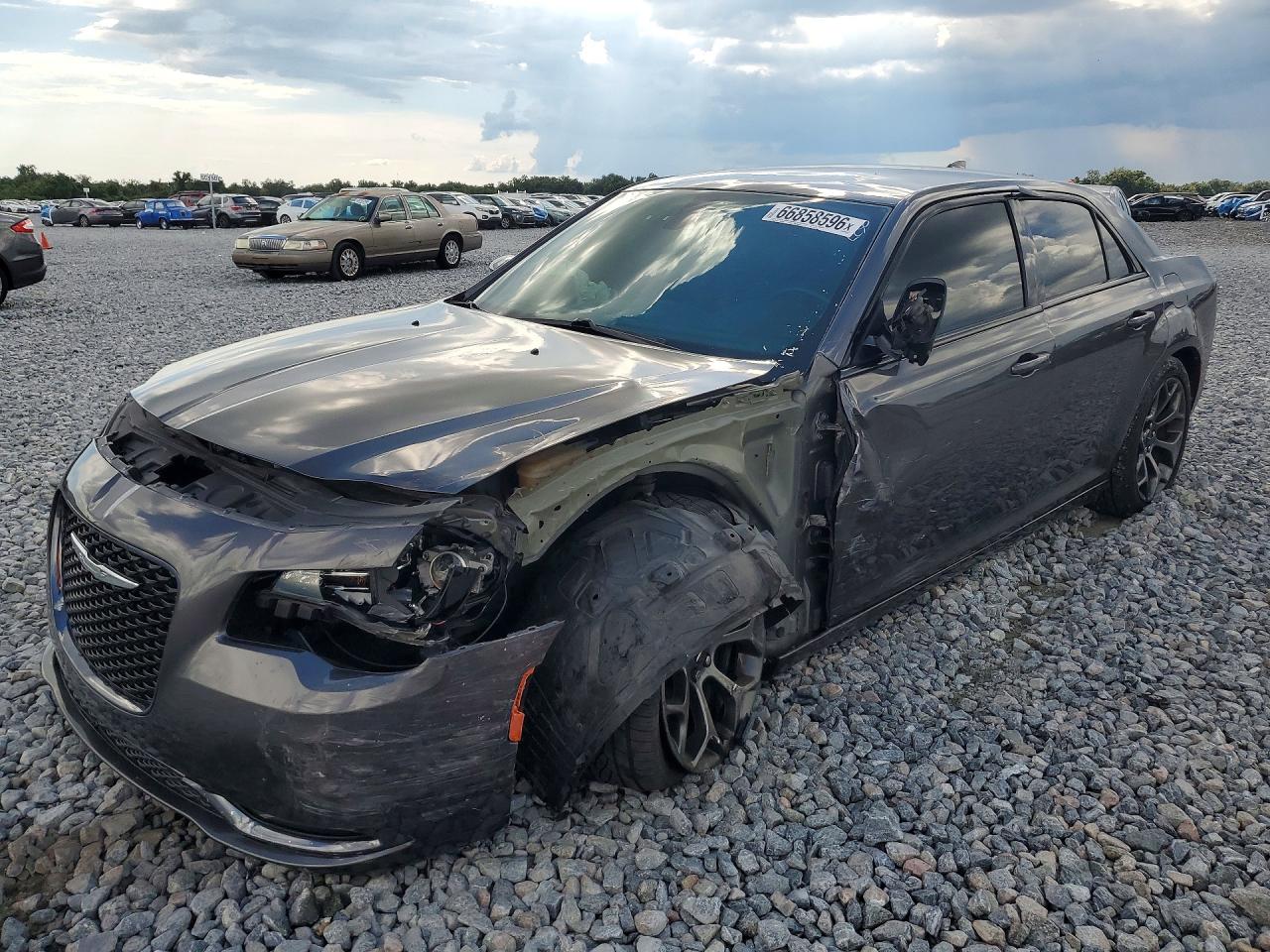 2018 CHRYSLER 300 S | 2C3CCABG1JH141214 | UPCARS