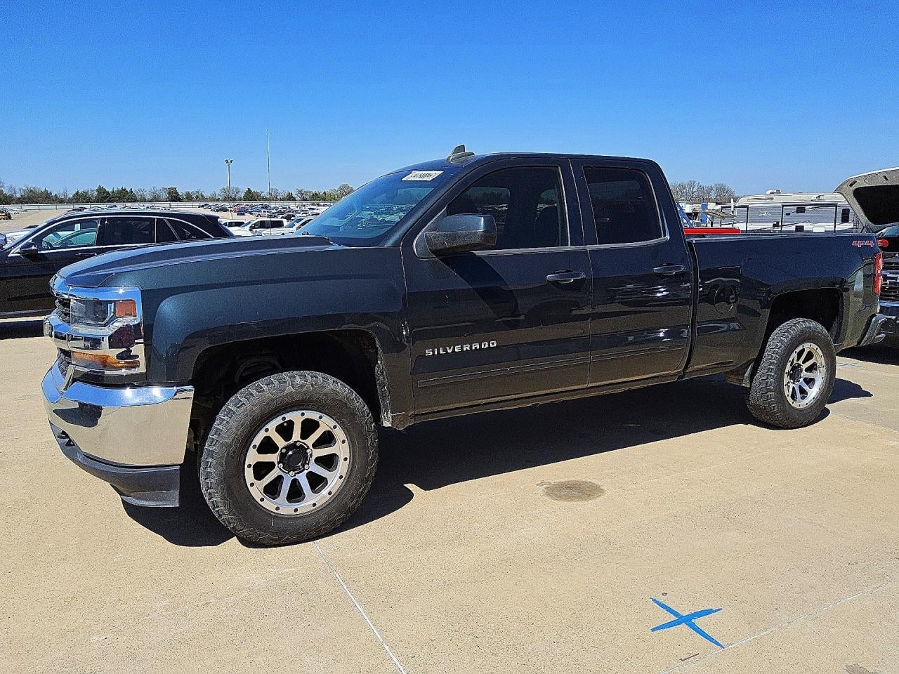 2017 CHEVROLET SILVERADO K1500 LT | 1GCVKREH4HZ203015 | UPCARS