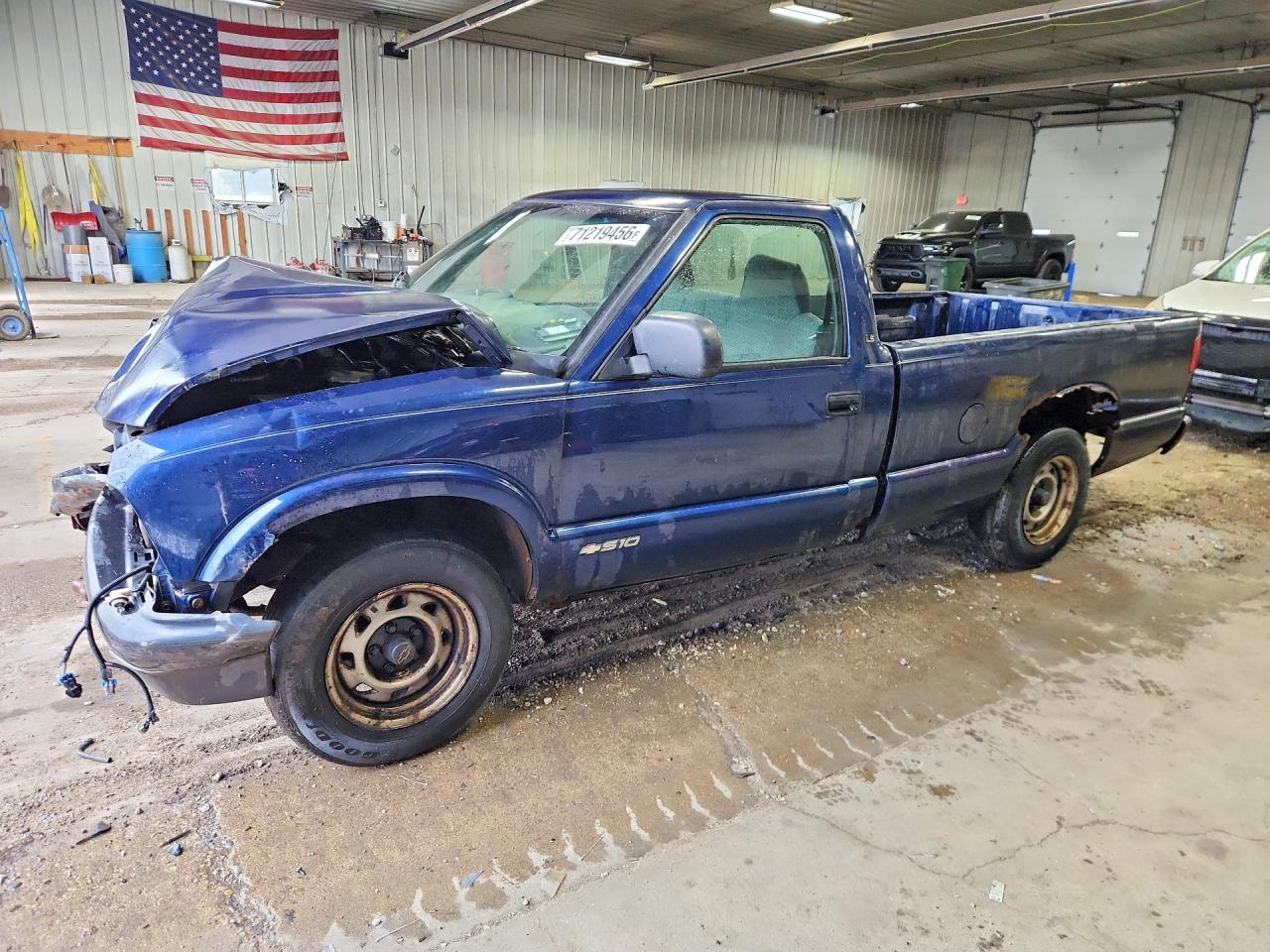 2002 CHEVROLET S10 | 1GCCS14W428245819 | UPCARS