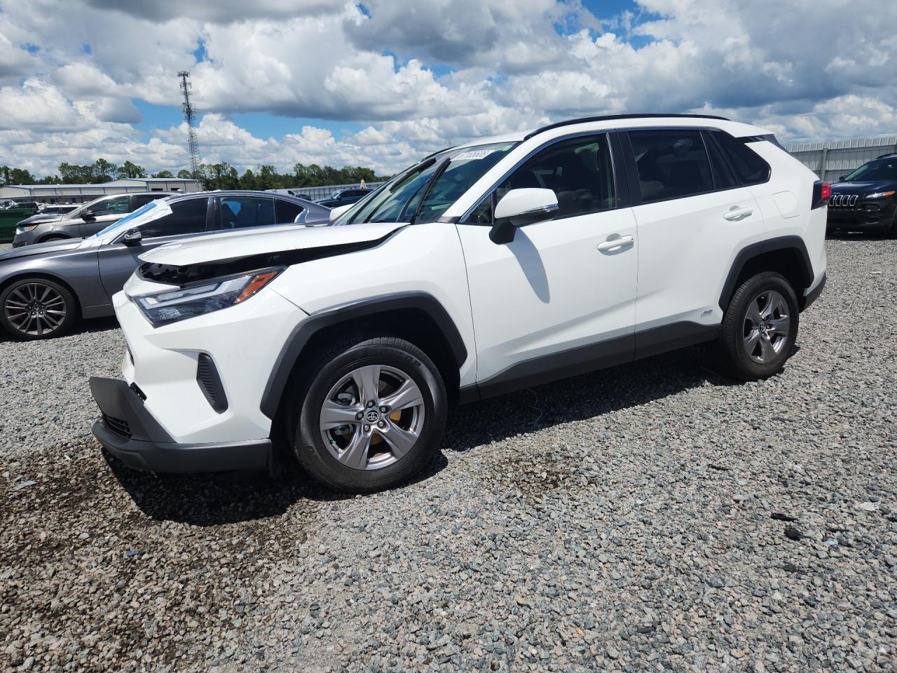 2024 TOYOTA RAV4 XLE | JTMRWRFV9RD260335 | UPCARS