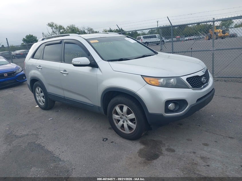 2013 KIA SORENTO LX | 5XYKT3A67DG358104 | UPCARS