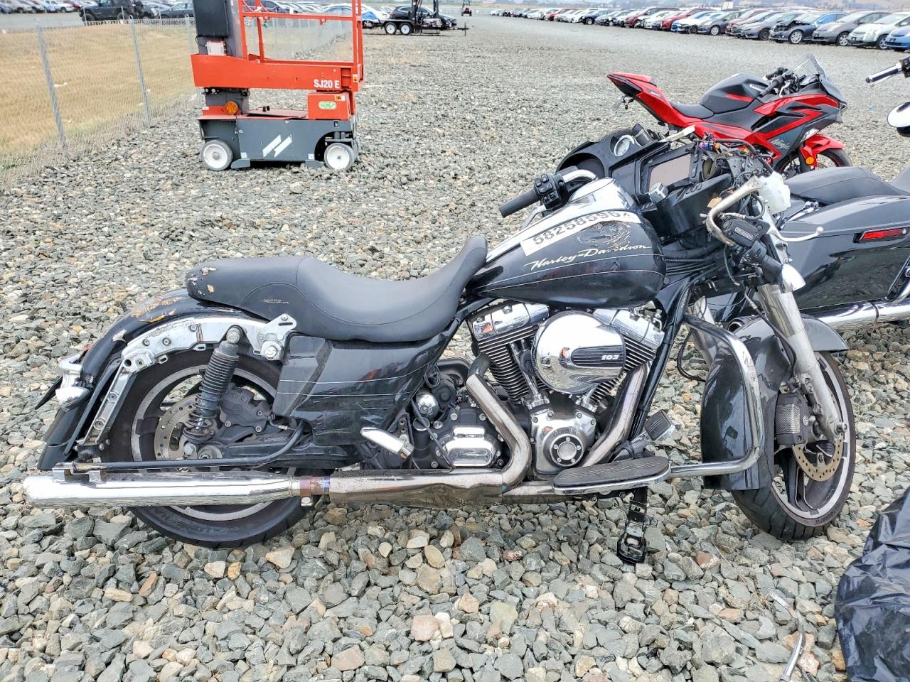 2014 HARLEY-DAVIDSON FL STREET GLIDE SPECIAL | 1HD1KRM38EB681428 | UPCARS