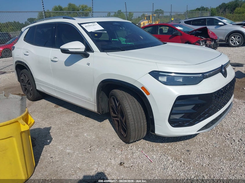 2025 VOLKSWAGEN TIGUAN 2.0T SEL R-LINE | 3VVLR7RM4SM014972 | UPCARS