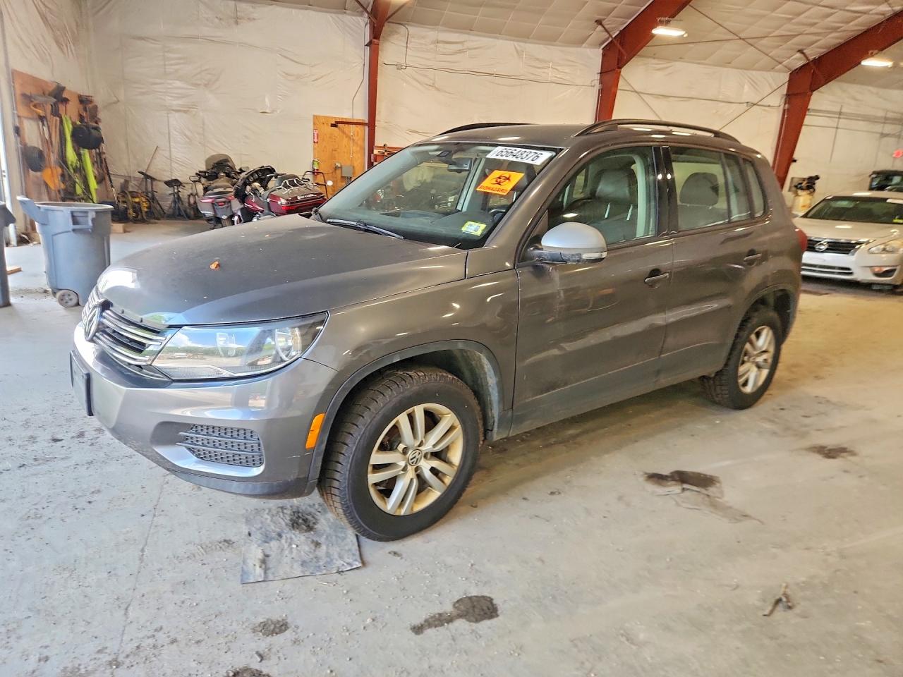 2016 VOLKSWAGEN TIGUAN S | WVGBV7AX1GW594311 | UPCARS
