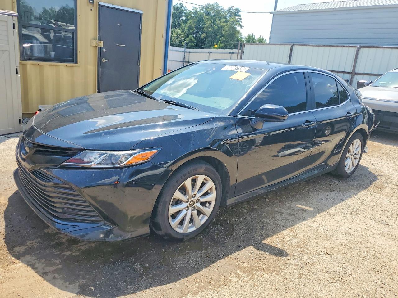 2020 TOYOTA CAMRY LE | 4T1C11AKXLU997579 | UPCARS