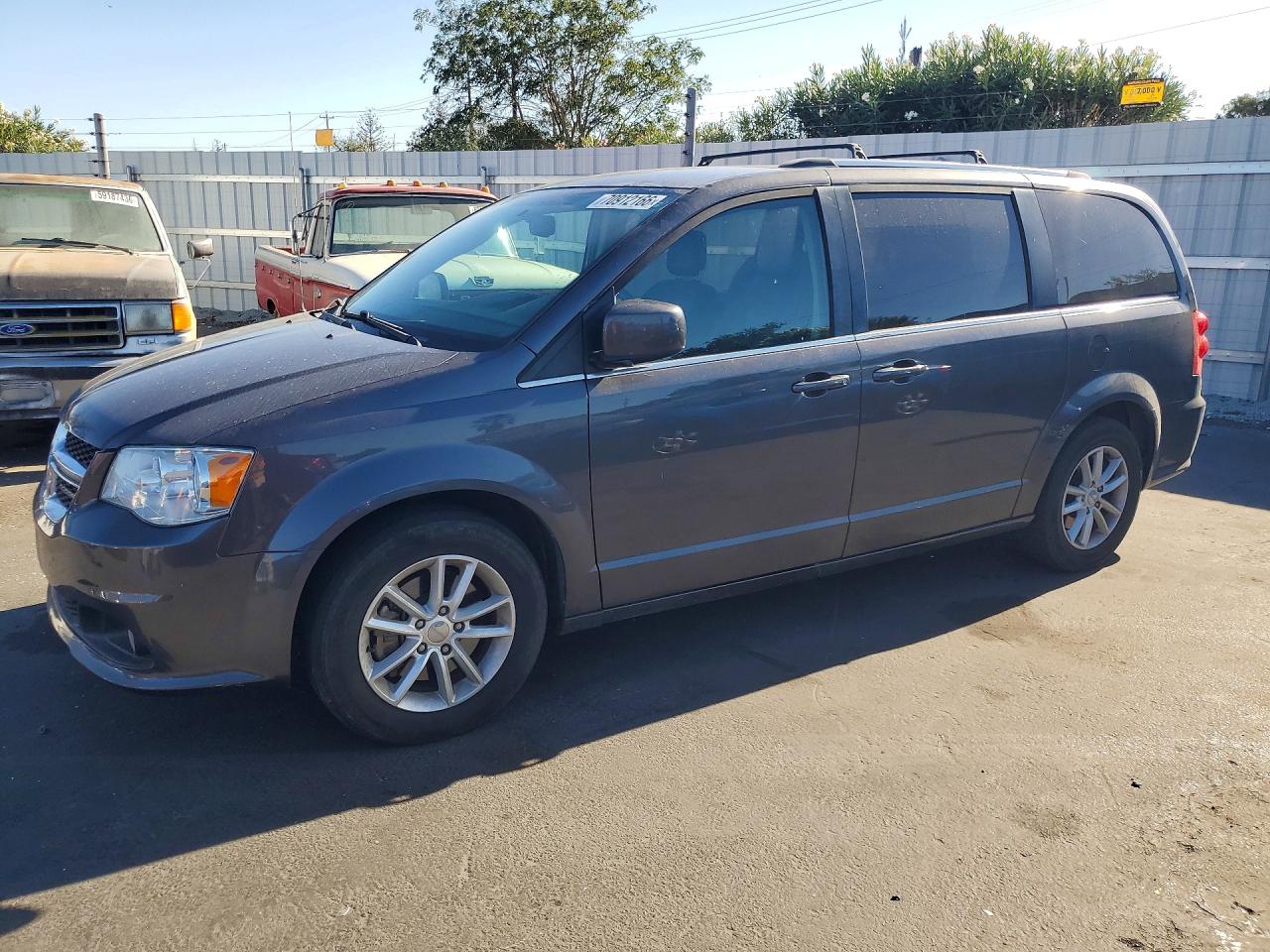 2018 DODGE CARAVAN SXT | 2C4RDGCGXJR241679 | UPCARS
