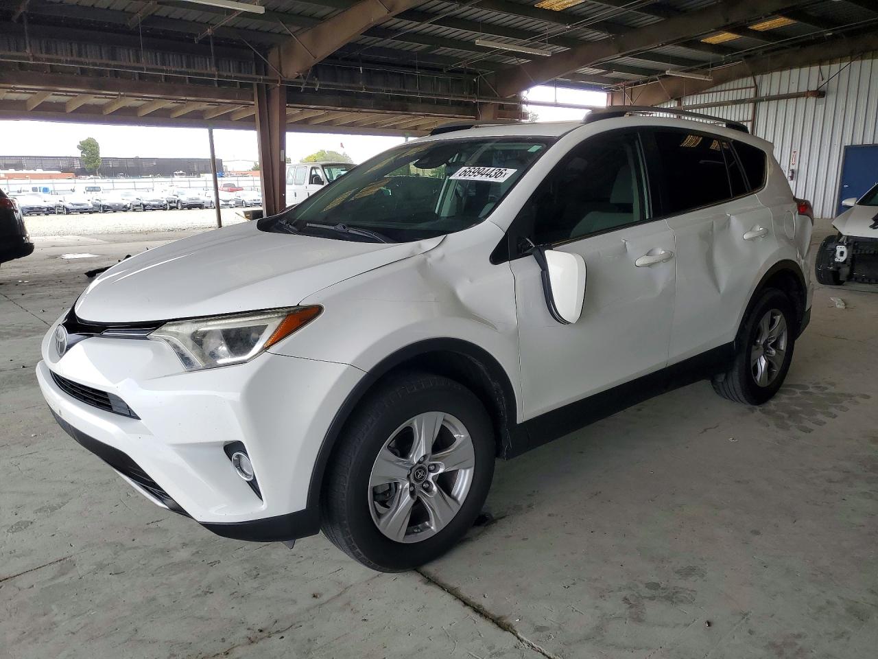 2018 TOYOTA RAV4 XLE | JTMWFREV6JJ211118 | UPCARS