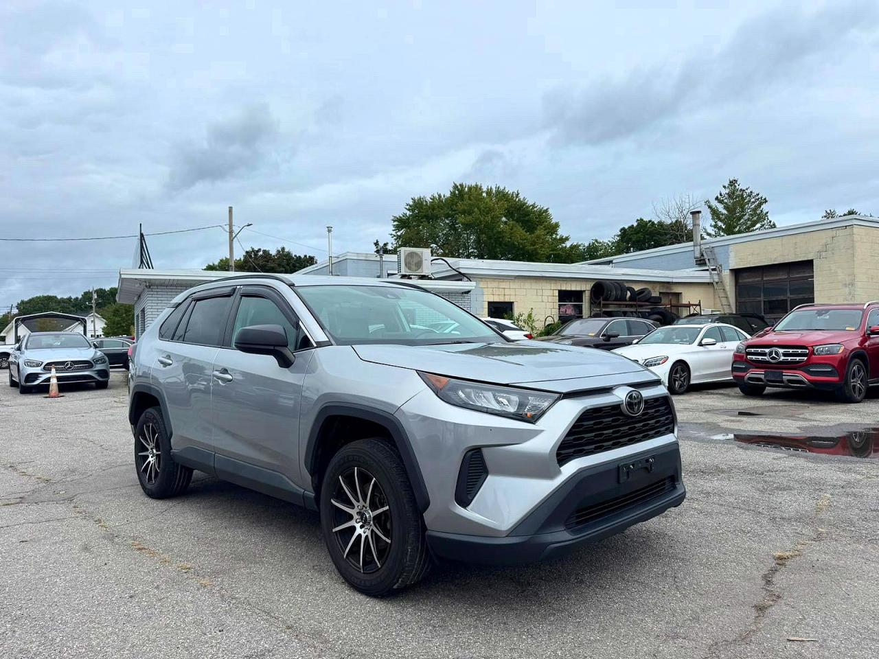 2019 TOYOTA RAV4 LE | 2T3F1RFV9KC040947 | UPCARS