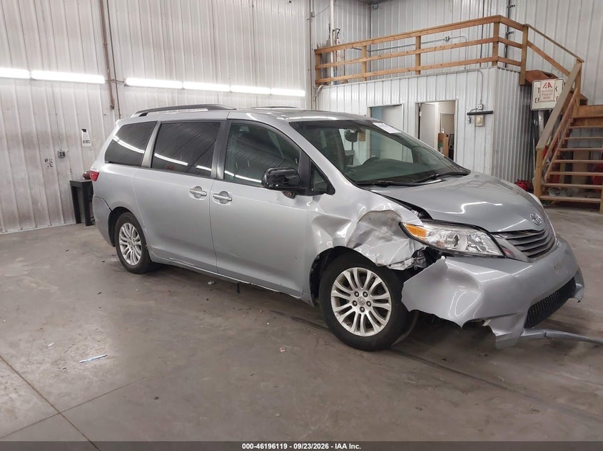 2015 TOYOTA SIENNA XLE 8 PASSENGER | 5TDYK3DC1FS560232 | UPCARS