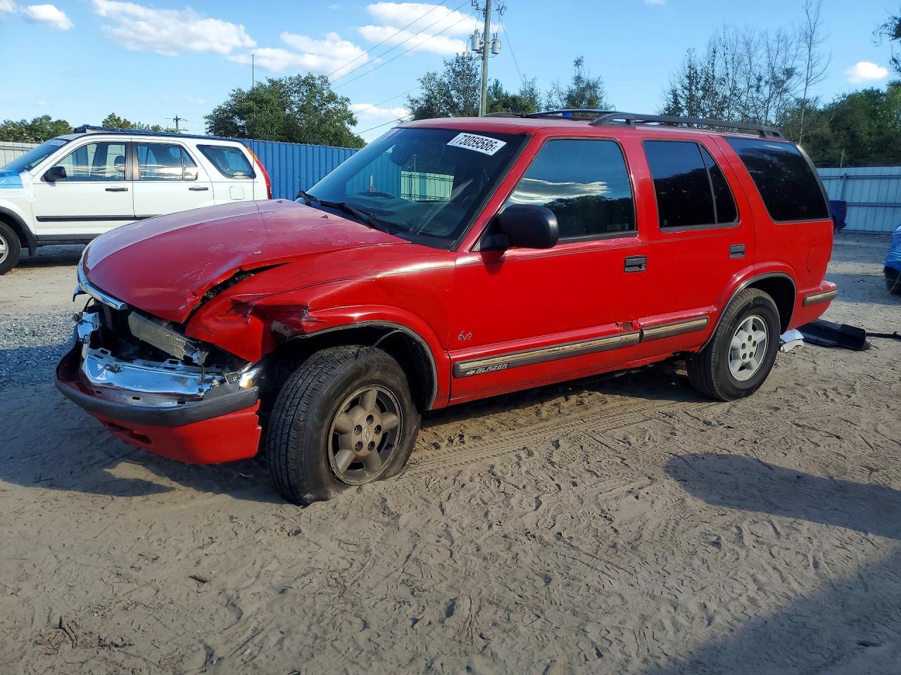 1999 CHEVROLET BLAZER | 1GNDT13W4X2231827 | UPCARS