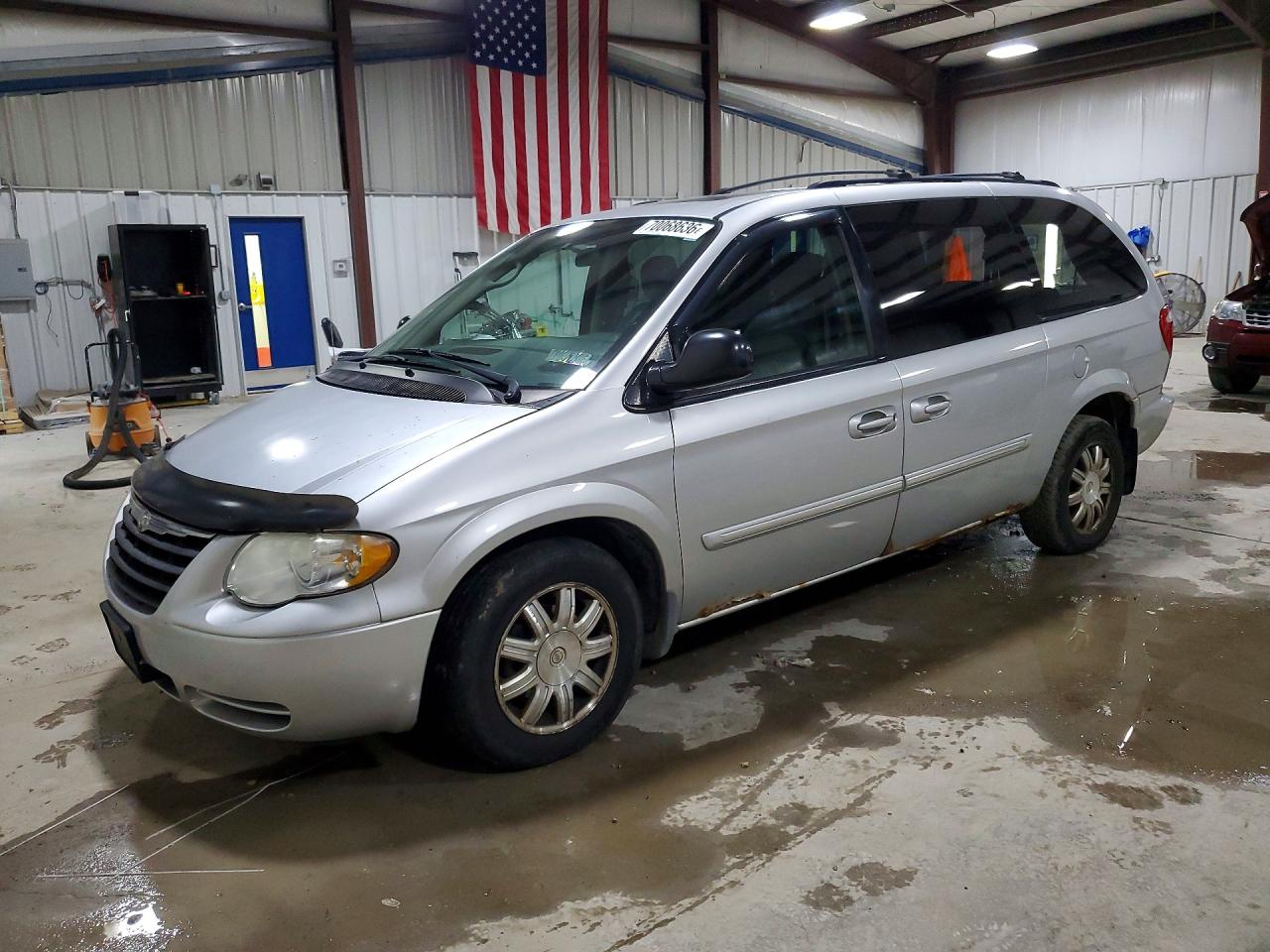 2006 CHRYSLER MINIVAN TOURING | 2A4GP54L76R714566 | UPCARS