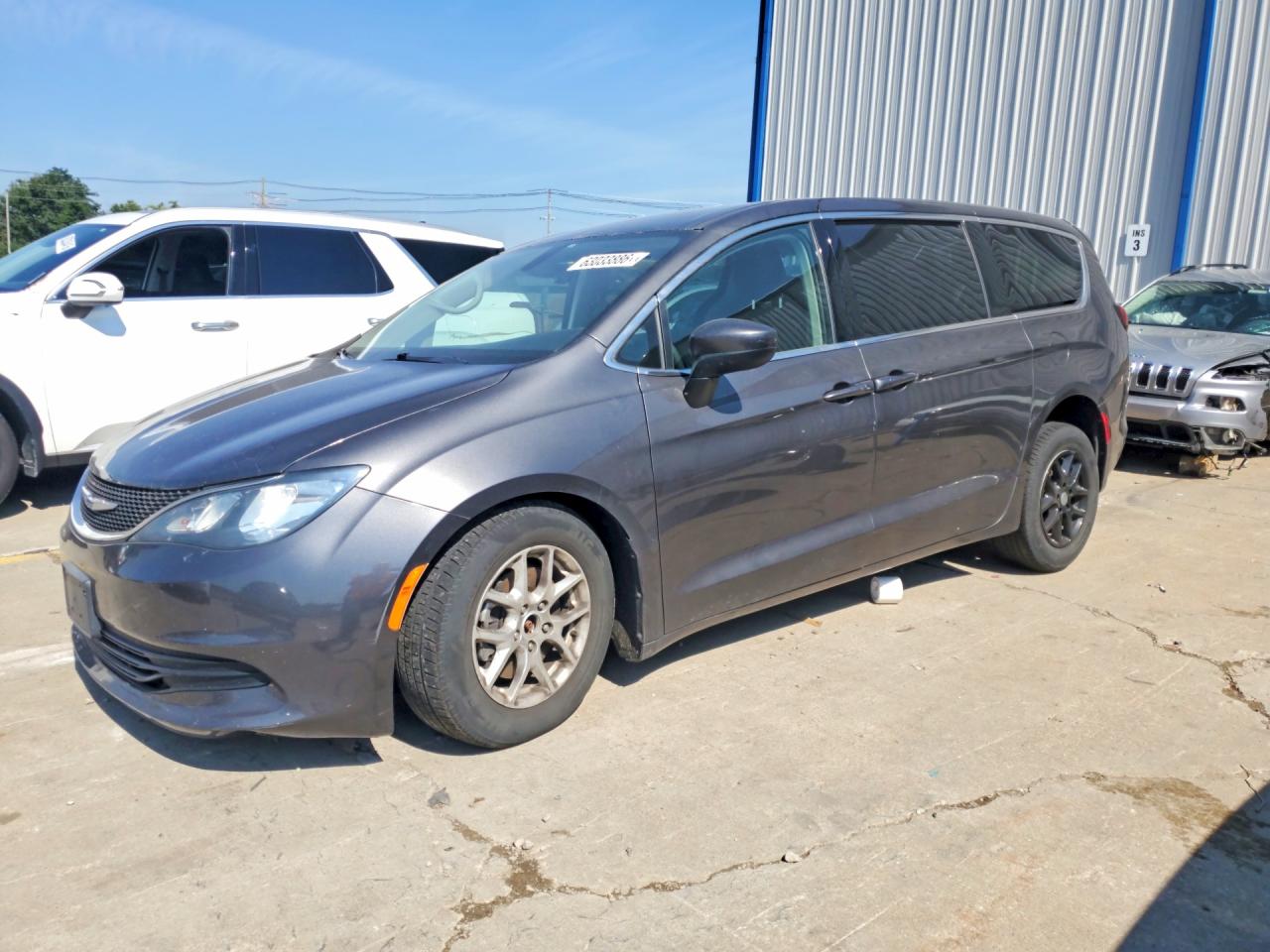 2017 CHRYSLER PACIFICA LX | 2C4RC1CG1HR553688 | UPCARS
