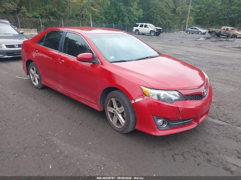 2014 TOYOTA CAMRY SE | 4T1BF1FK2EU810988 | UPCARS
