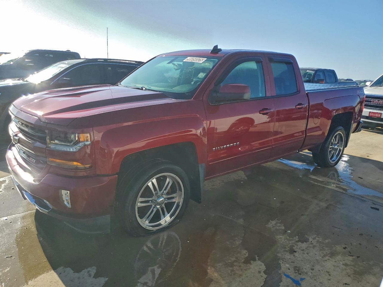 2017 CHEVROLET SILVERADO K1500 LT | 1GCVKREC3HZ124049 | UPCARS