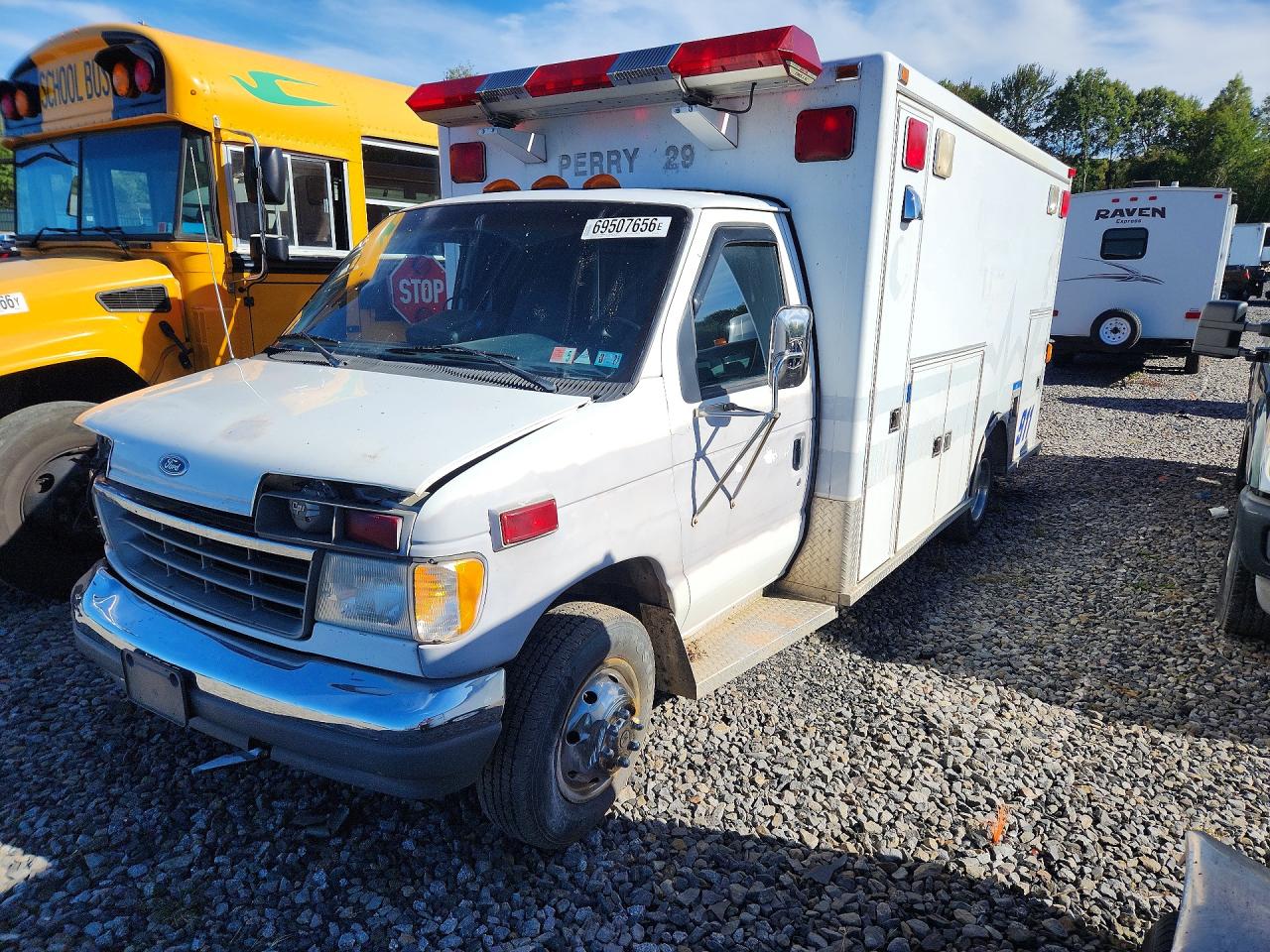 1994 FORD ECONOLIN E350 CUTAWAY VAN | 1FDKE30M8RHB25997 | UPCARS