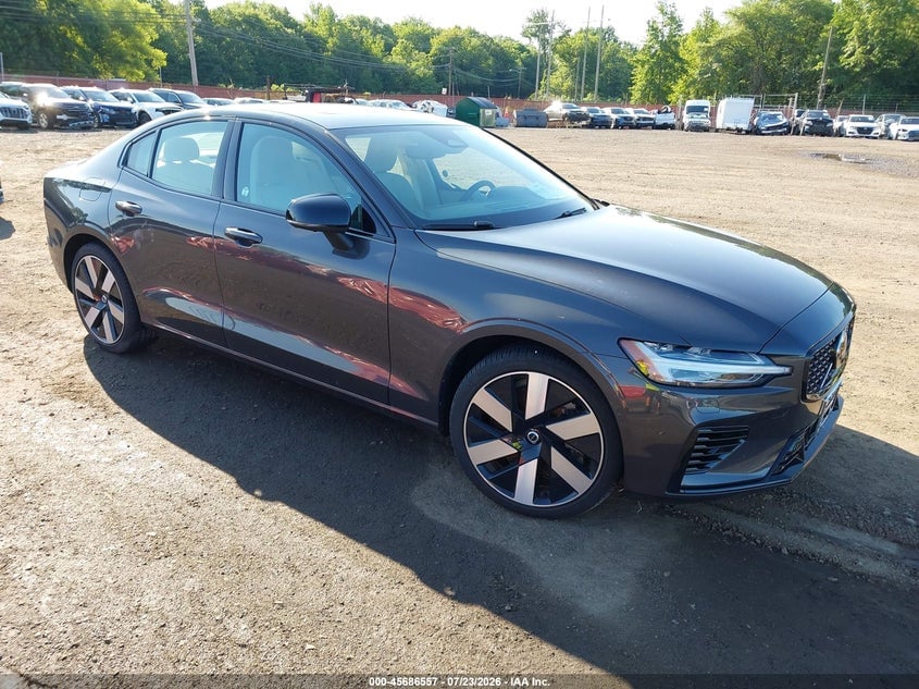 2024 VOLVO S60 RECHARGE PLUG-IN HYBRID T8 PLUS DARK THEME | 7JRH60FLXRG314814 | UPCARS