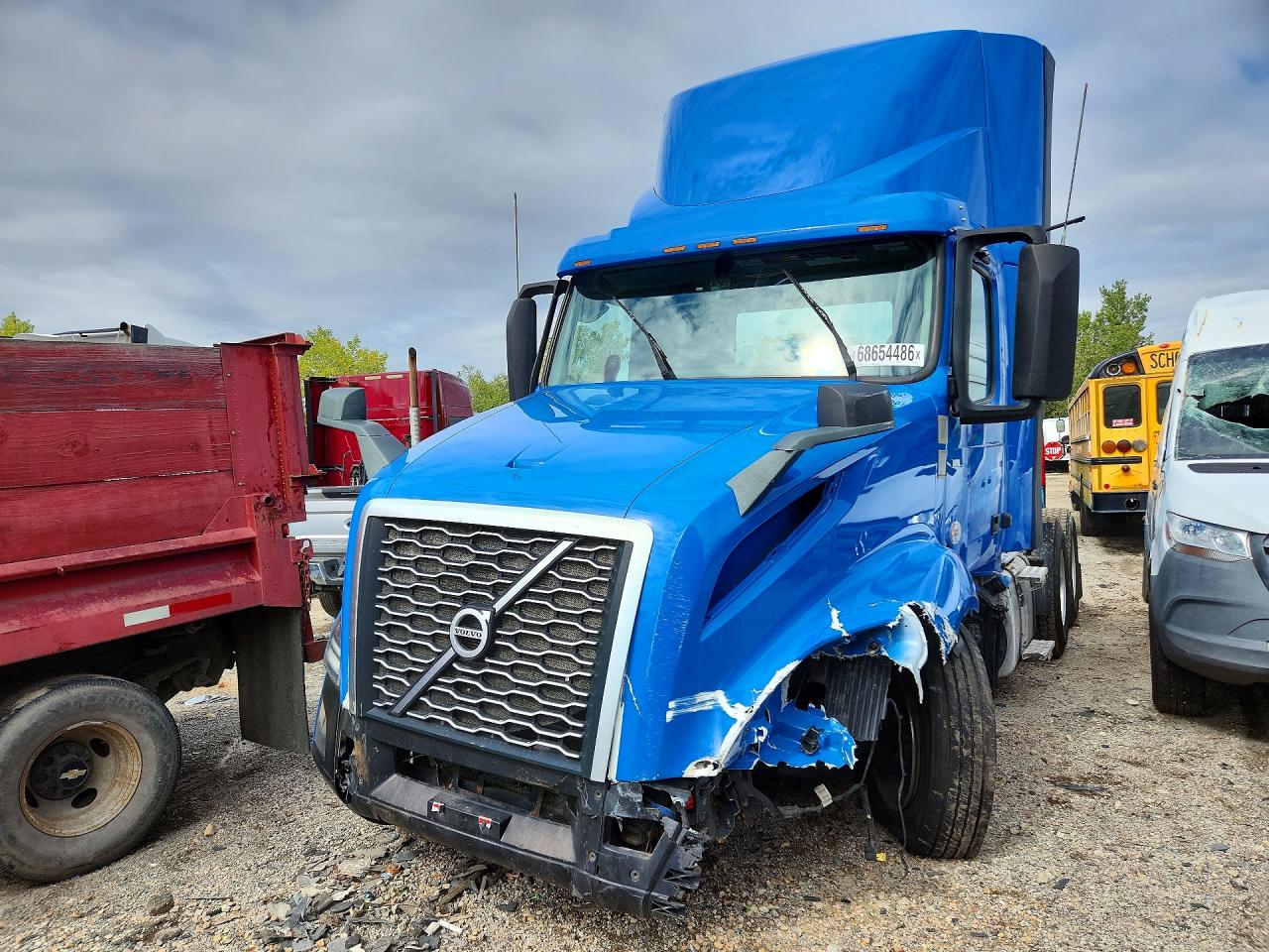 2022 VOLVO VNL | 4V4NC9EH8NN303333 | UPCARS