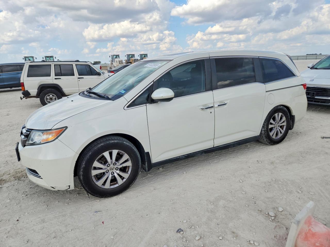 2015 HONDA ODYSSEY EXL | 5FNRL5H60FB081192 | UPCARS